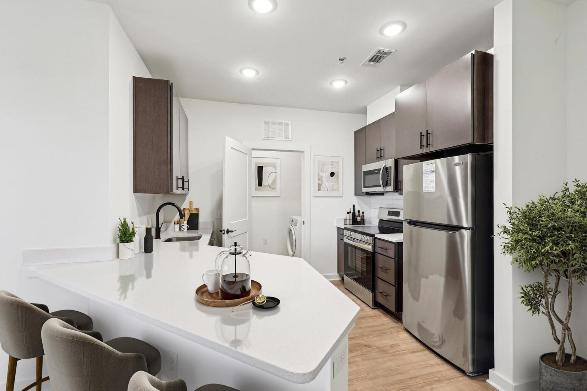 Luxury Furnished Apartments By Hyatus At The Navigator Richmond Buitenkant foto